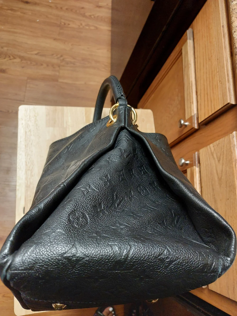 Louis Vuitton Artsy Black Monogram-Embossed Leather Shoulder Bag
